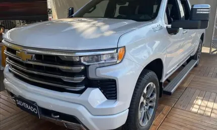 Chevrolet silverado high country 5.3 v8 gas 1500 4x4 okm2024