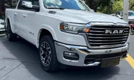 Ram laramie 1500 3.0 hurricane 6 biturbo gas cd 4x4 aut 2025