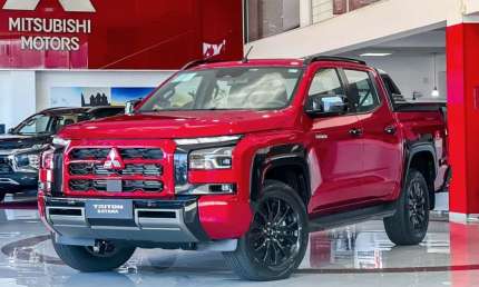 Mitsubishi triton 2.4 biturbo diesel cd katana 4x4 automático