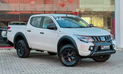 Mitsubishi l200 triton 2.4 16v turbo diesel outdoor gls cd 4x4 automático
