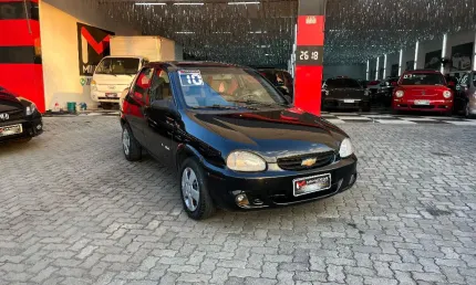 Chevrolet corsa classic life 1.0 2010 é um sedã compacto nacional que se destaca pela simplicidade