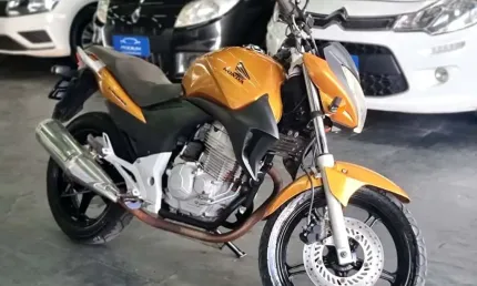 Honda cb 300r 2010