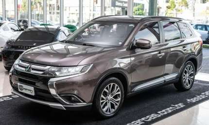 Mitsubishi outlander di-d 2.2tdi 165cv awd c/teto aut./2017