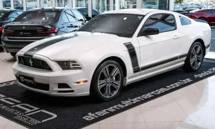 Ford mustang 3.7 v6 305cv aut./2013