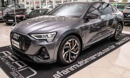 Audi e-tron sportback performance black 408cv quattro c/teto aut./2021