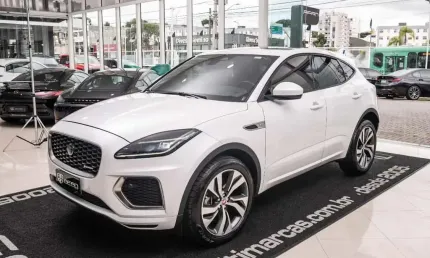 Jaguar e-pace p250 se r-dynamic 2.0t 250cv 4wd c/teto aut./2023