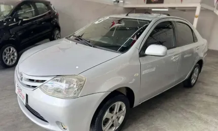 Toyota etios sd xs 2013