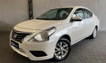 Nissan versa 16 sv 2017