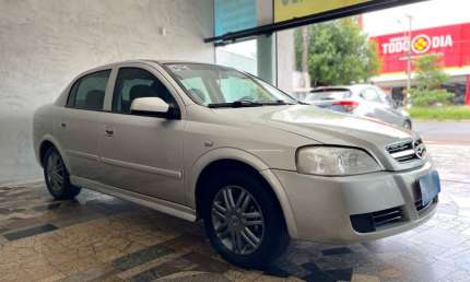 Astra 2004 1.8 alcool original revisado