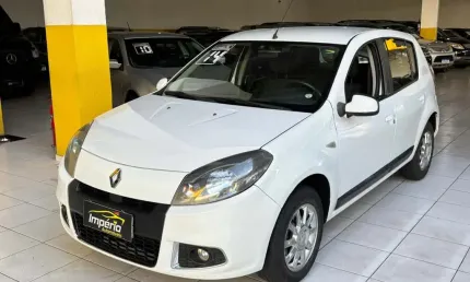 Renault sandero flex automático