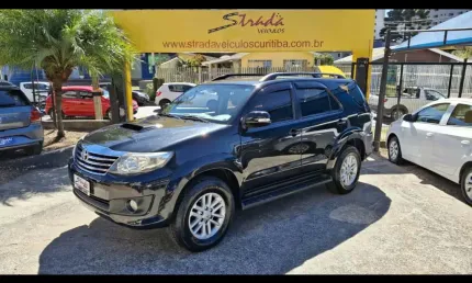 Toyota hilux sw4 3.0 srv 4x4 7 lugares 16v turbo intercooler diesel 4p automático