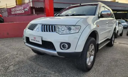 Pajero dakar flex 2013 7 lugares