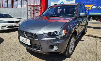 Mitsubishi outlander 2012 