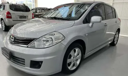 Nissan tiida 18sl flex 2012