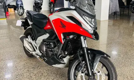 Nc750x dct - cambio automatico - apenas 4700km - garantia honda - pneus novos 
