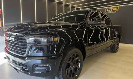 Ram 1500 2025 3.0 hurricane 6 biturbo gasolina laramie night edition cd 4x4 automático