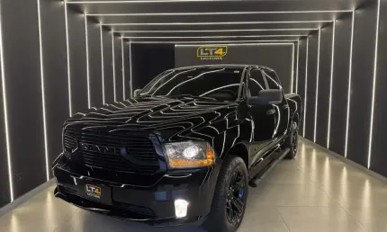 Ram classic 2023 5.7 v8 gasolina laramie cd 4x4 automático