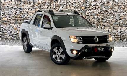 Oroch dyn 2.0 flex 2016 manual,completa,pneus novos,multimídia orig,perícia aprovada!