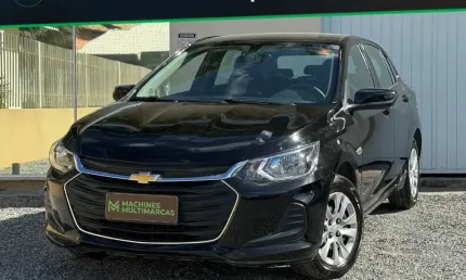 Onix lt 2023 com midia e ipva pago