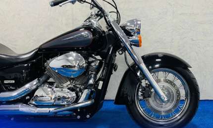 Shadow 750