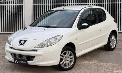 Peugeot 207 hb xr 1.4 flex  2013