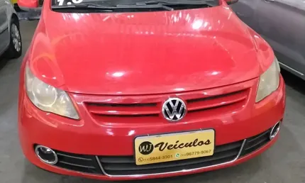 Carro bem conservado e de família pra passeio