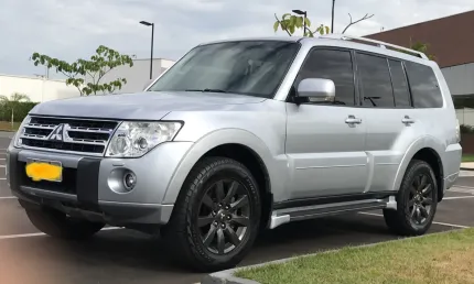 Mitsubishi pajero full à venda.