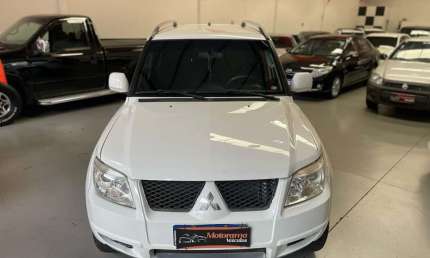 Mitsubishi pajero tr4 2.0 flex 16v 4x2 aut. 2012