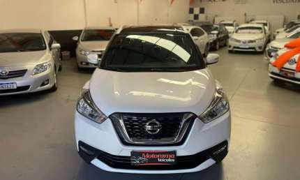 Nissan kicks sv cvt 2018
