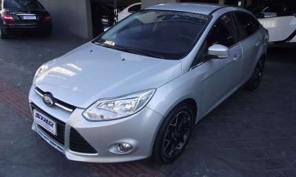 Ford focus sedan titanium 2.0 automático flex 2013/2014 prata
