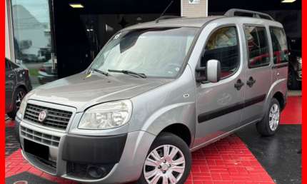 Fiat doblo essence 1.8 flex manual completa 2015 c/ 07 lugares