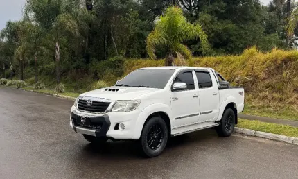 Toyota hilux srv cd 4x4 diesel automática