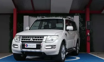Mitsubishi pajero full hpe 4x4 3.2 tb-ic 2p 2015