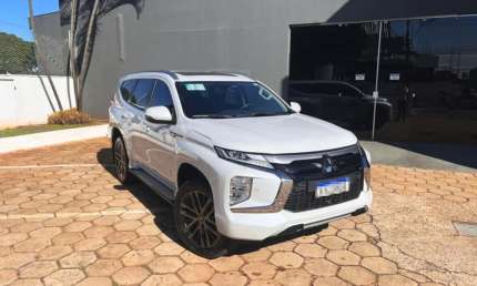 Mitsubishi pajero sport 2.4 16v mivec turbo diesel legend awd automático