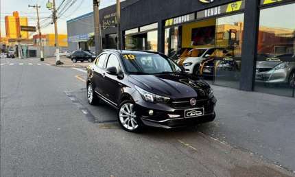 Fiat cronos 1.8 e.torq precision at6 - 2018/2019