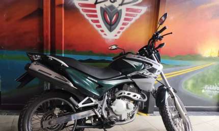 Honda nx-4 falcon 400 2004