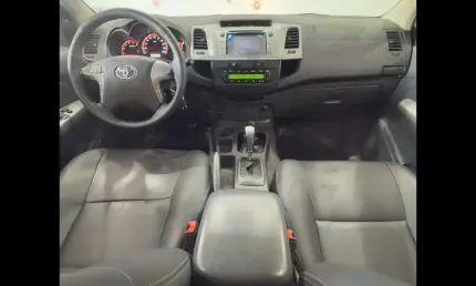 Toyota hilux cd4x4 srv 2012
