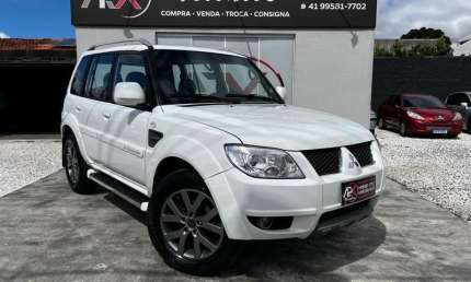 Mitsubishi pajero tr4  2013