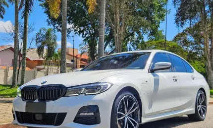 Bmw 330e 2022 2.0 16v turbo híbrido m sport automático