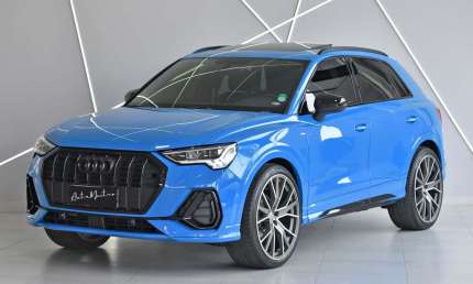 Audi q3 black s line 1.4 tfsi s-tronic