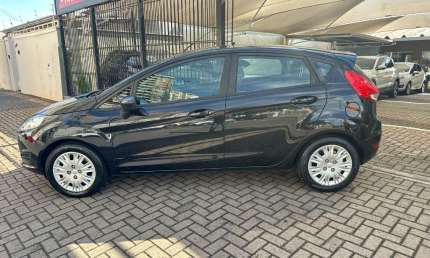 Fiesta  1.5 se manual - baixa  km.