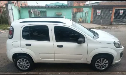 Fiat uno uno attractive 1.0 fire flex 8v 5p