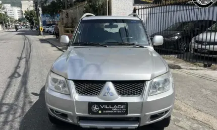 Mitsubishi pajero tr4 2010 2.0 4x4 16v 140cv flex 4p automático