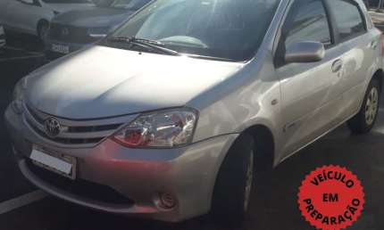 Toyota etios 1.3 xs 16v 4p