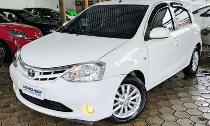 Toyota etios xls 1.5 flex mec - branca - 2013/2013