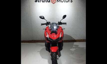 Honda adv 150