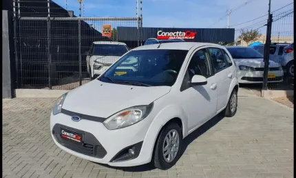 Ford fiesta 1.6 flex 2013 veiculo consta pequena monta