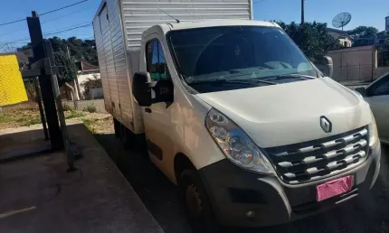 Master chassi com baú, cnh b