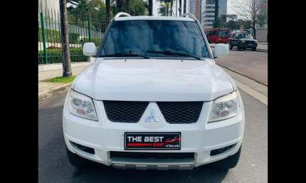 Mitsubishi pajero tr4 fl 2wd hp 2013