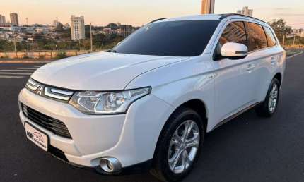 Mitsubishi outlander mmc  3.0 gt 2014 - branca - 2013/2014